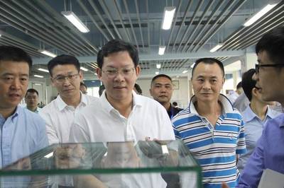 珠海一職實驗學校、新青科技園齊獲市長鄭人豪點贊